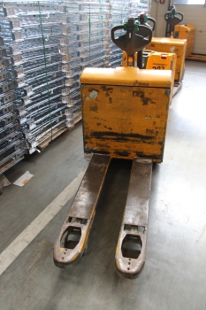 Elektromos raklapemelő