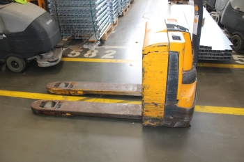 Elektromos raklapemelő