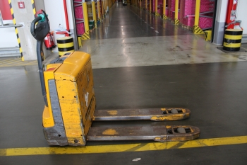 Elektromos raklapemelő