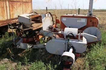 Tökmag betakarító gép