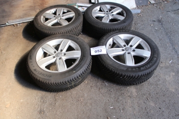 Alufelni és autógumi