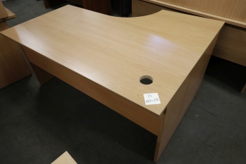 Íróasztal (L-alakú)