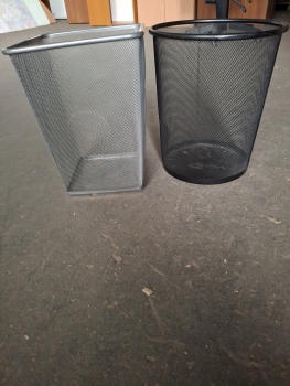 Fém asztali szemetes kuka vegyes /fekete-szürke/