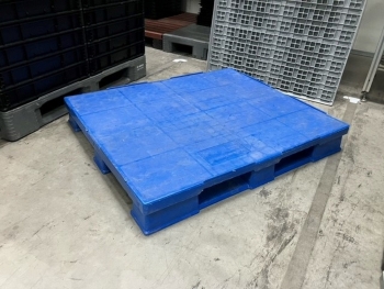 Műanyag raklap (kék)