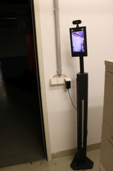 Digitális hőmérő kamerával